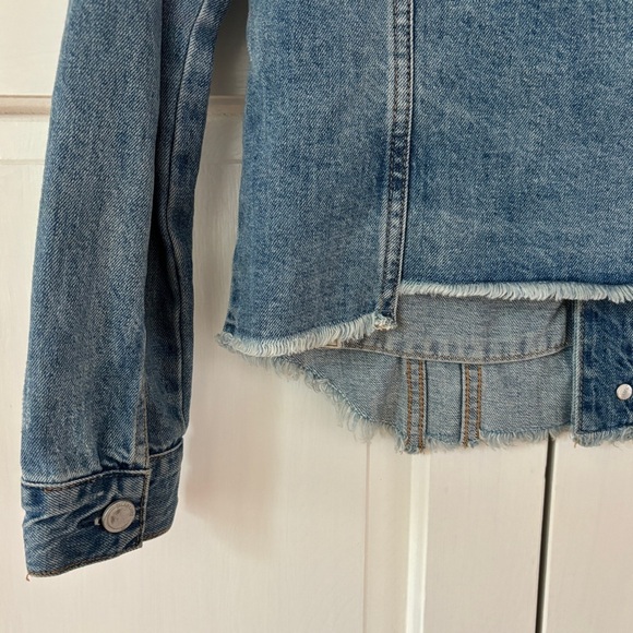 Blank NYC Jean Jacket Raw Hem Distressed Destroyed Size XS Trucker Denim Coat - Picture 11 of 17